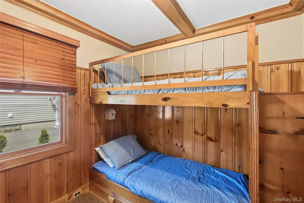 54 Breezy Point Road Wading River NY 11792