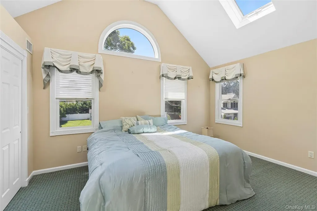 54 Breezy Point Road Wading River NY 11792