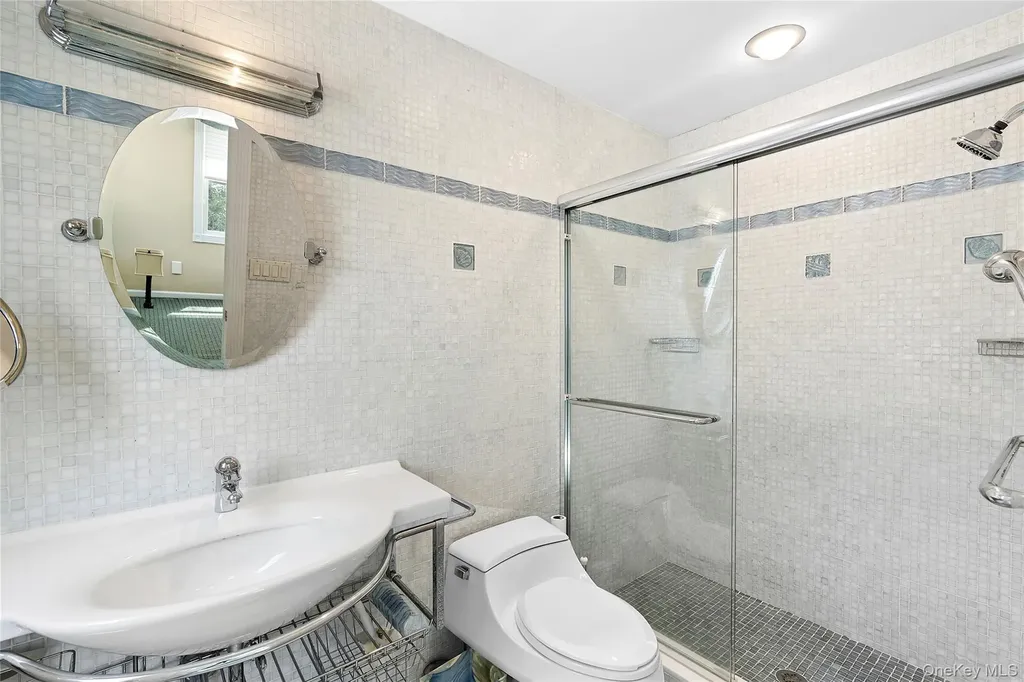 54 Breezy Point Road Wading River NY 11792