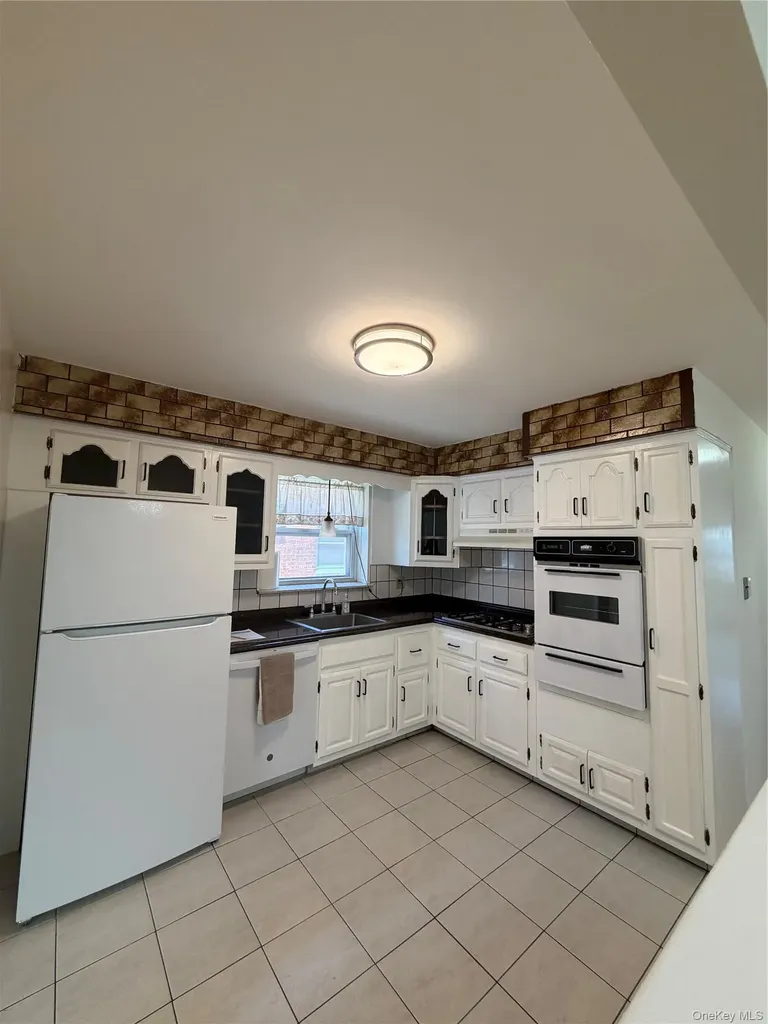 2735 Cropsey Avenue Brooklyn NY 11214