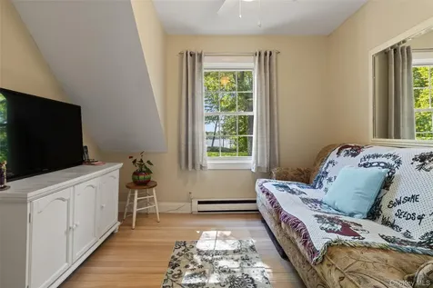 8 Rock Hill Road Mahopac NY 10541