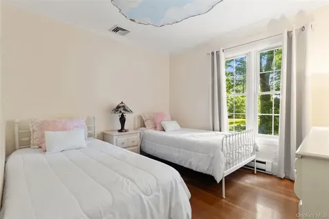 8 Rock Hill Road Mahopac NY 10541