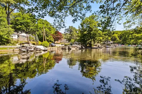 8 Rock Hill Road Mahopac NY 10541