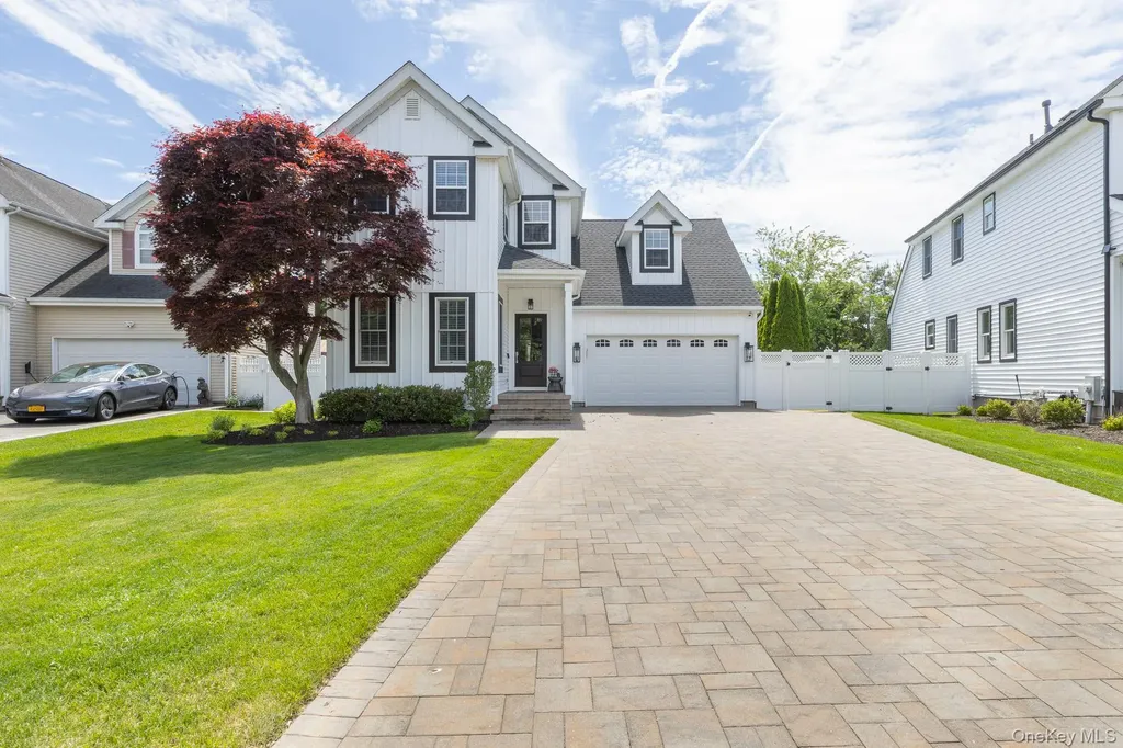 11 Coventry Lane Smithtown NY 11787