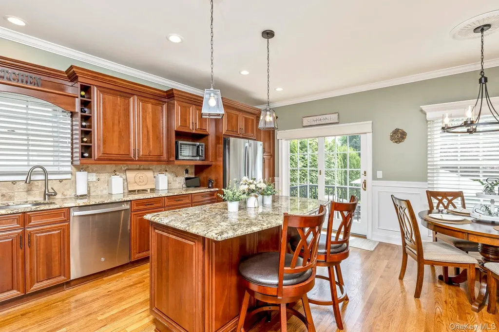 11 Coventry Lane Smithtown NY 11787