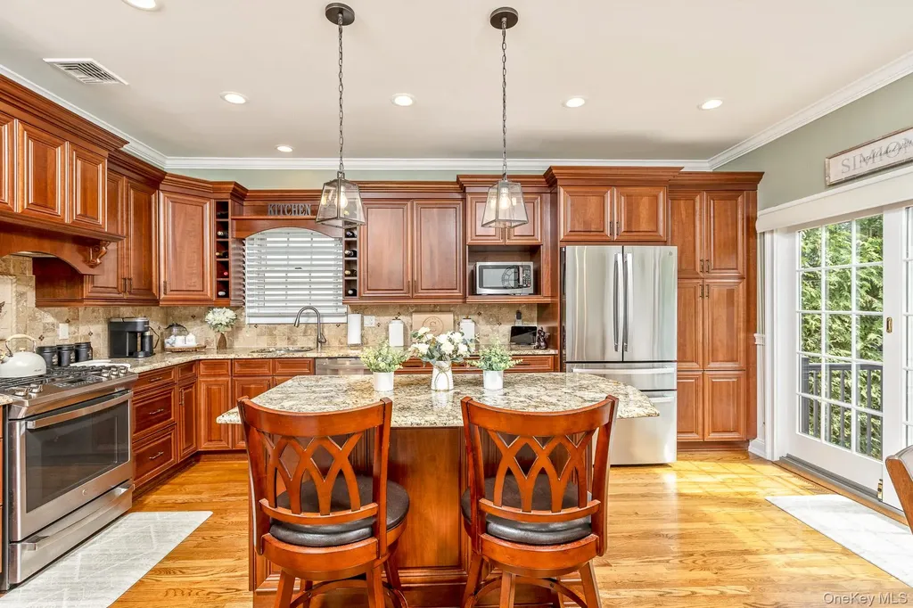 11 Coventry Lane Smithtown NY 11787