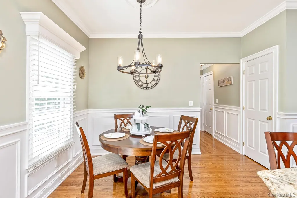 11 Coventry Lane Smithtown NY 11787