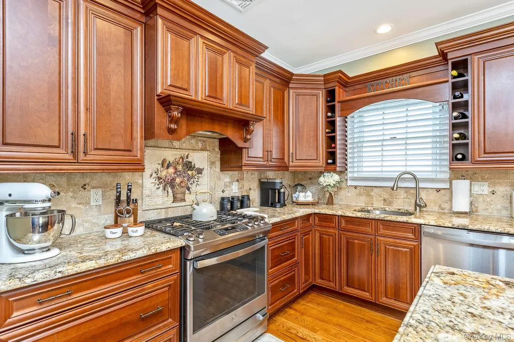 11 Coventry Lane Smithtown NY 11787