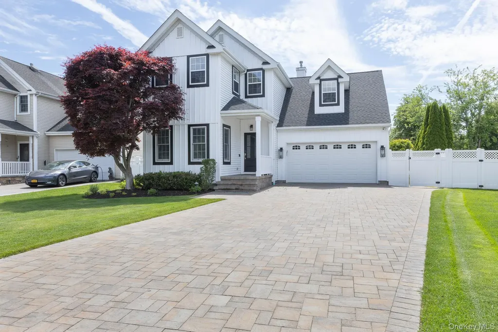 11 Coventry Lane Smithtown NY 11787