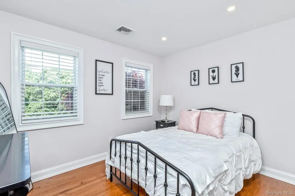 11 Coventry Lane Smithtown NY 11787