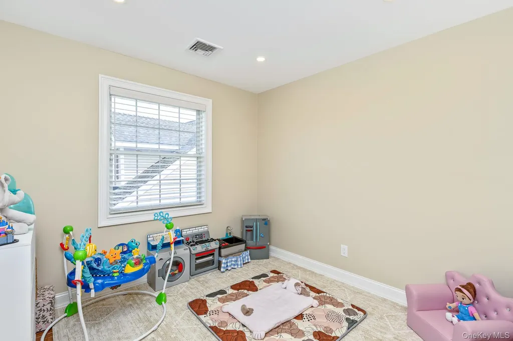 11 Coventry Lane Smithtown NY 11787