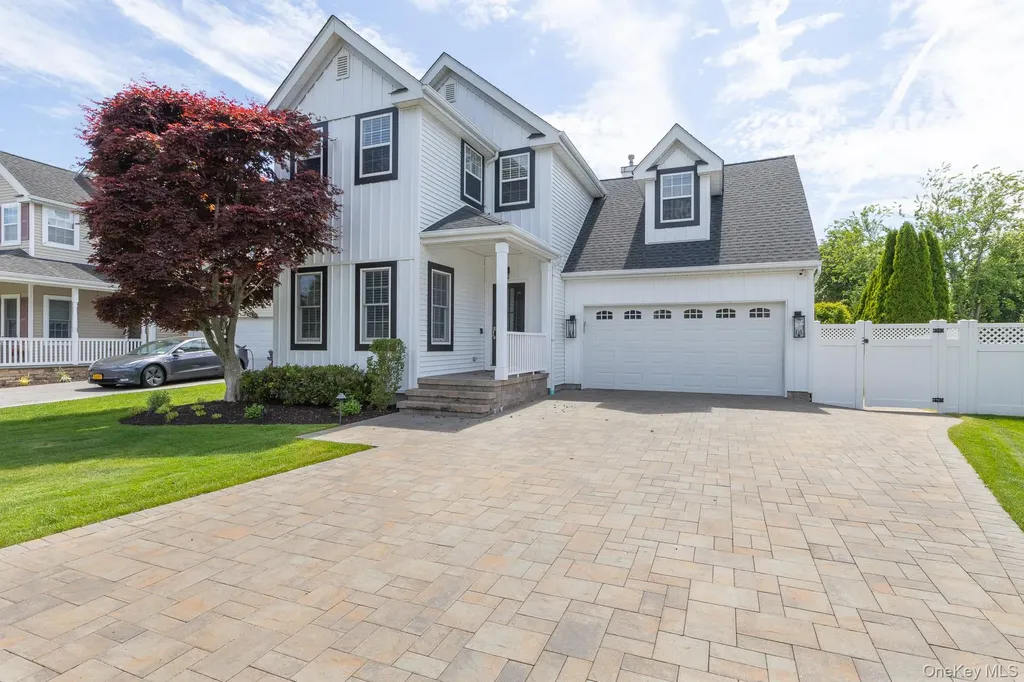 11 Coventry Lane Smithtown NY 11787