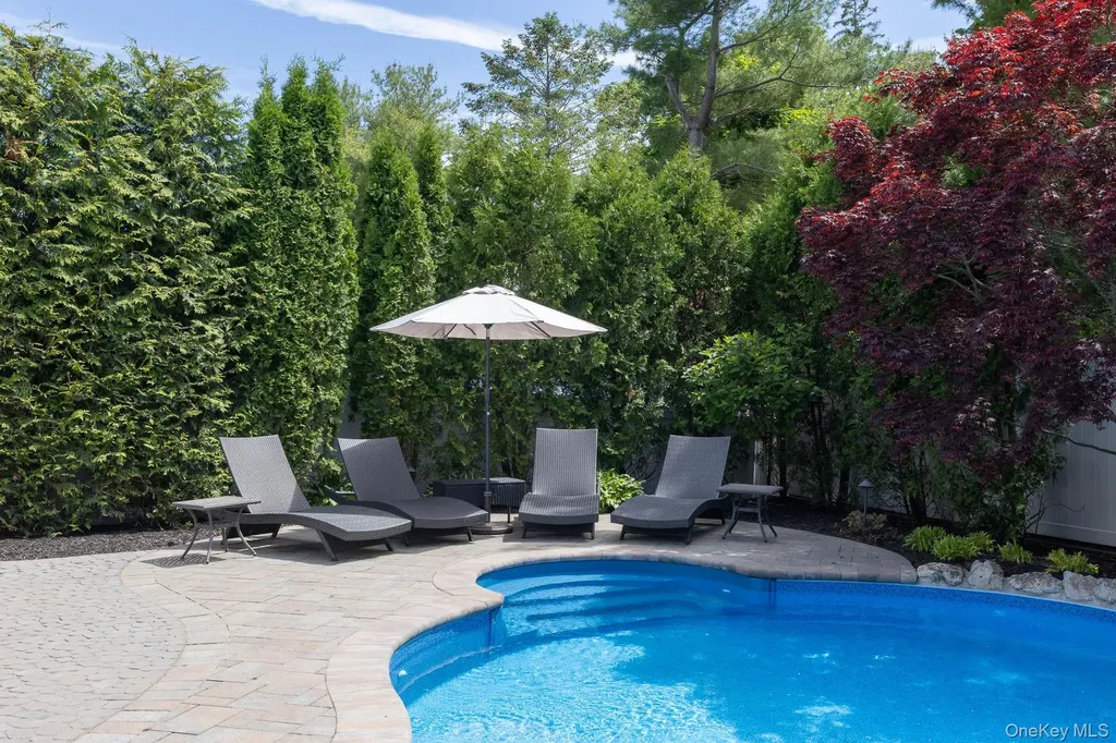 11 Coventry Lane Smithtown NY 11787