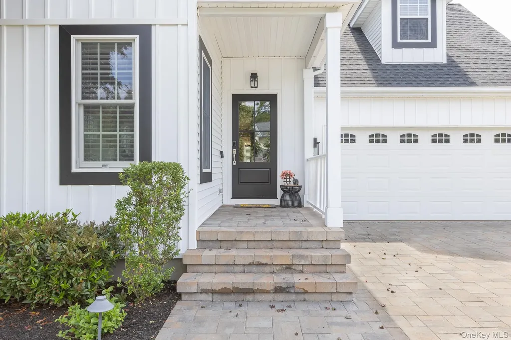 11 Coventry Lane Smithtown NY 11787