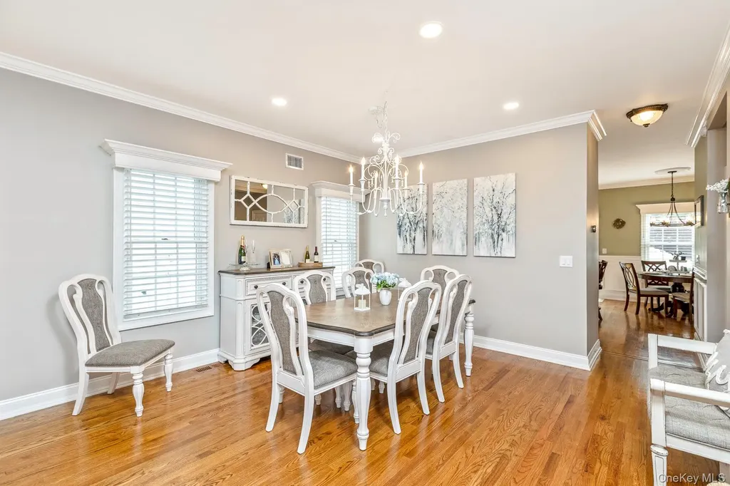 11 Coventry Lane Smithtown NY 11787