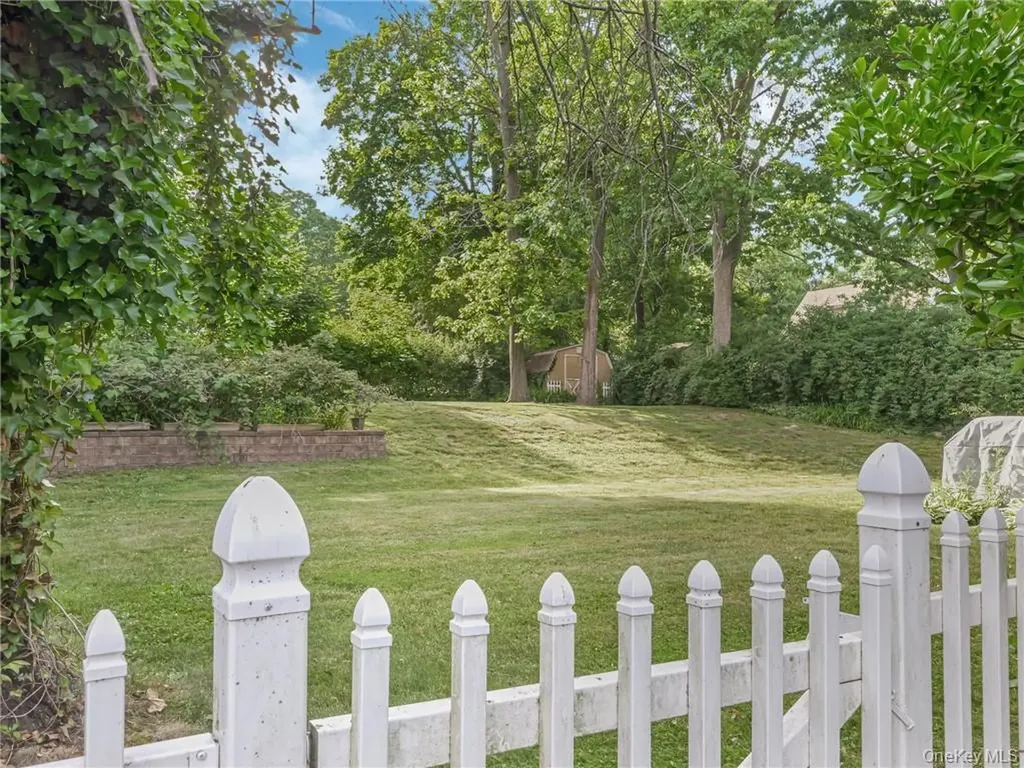 7 S Park Avenue Nanuet NY 10954