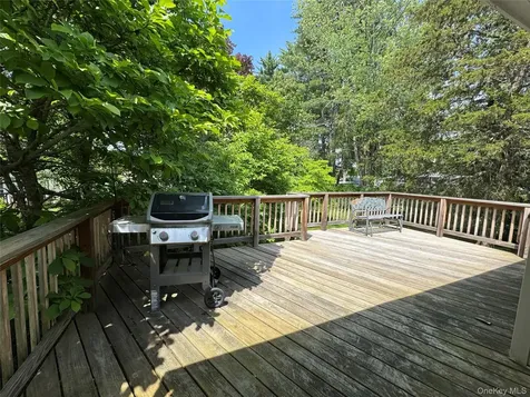 11 Lynbrook Road Poughkeepsie NY 12603
