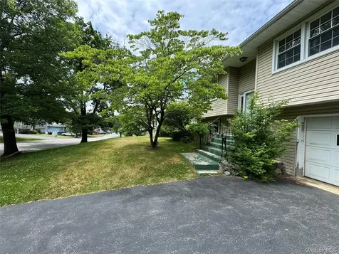 11 Lynbrook Road Poughkeepsie NY 12603