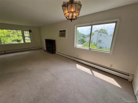 11 Lynbrook Road Poughkeepsie NY 12603