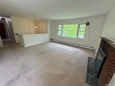 11 Lynbrook Road Poughkeepsie NY 12603