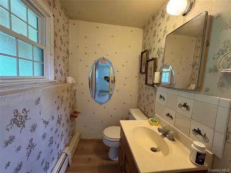11 Lynbrook Road Poughkeepsie NY 12603