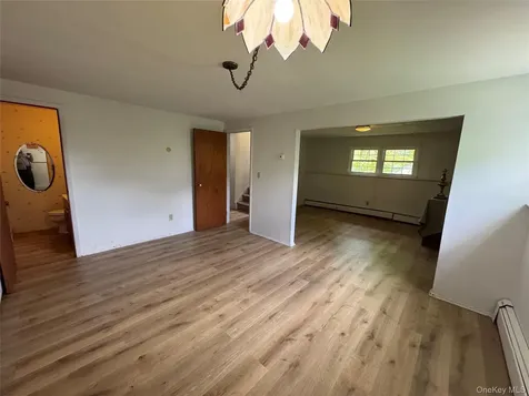 11 Lynbrook Road Poughkeepsie NY 12603