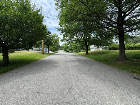 11 Lynbrook Road Poughkeepsie NY 12603