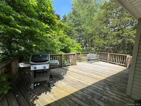 11 Lynbrook Road Poughkeepsie NY 12603