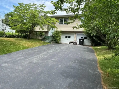 11 Lynbrook Road Poughkeepsie NY 12603