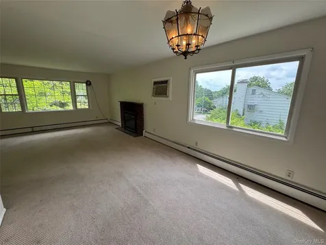 11 Lynbrook Road Poughkeepsie NY 12603