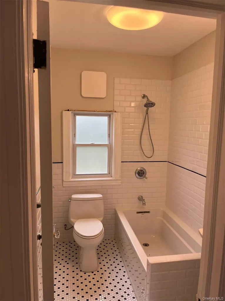 36 Grand Boulevard Scarsdale NY 10583