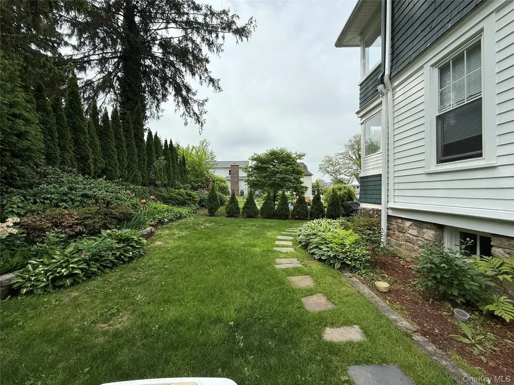 36 Grand Boulevard Scarsdale NY 10583