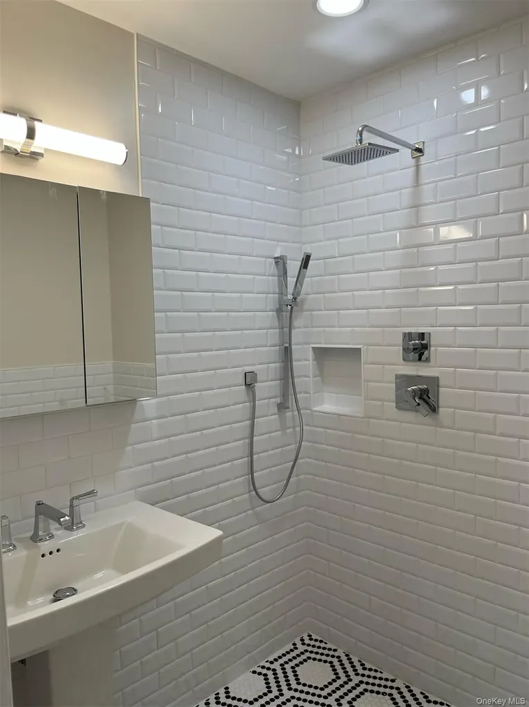 36 Grand Boulevard Scarsdale NY 10583