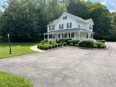 391 Route 32 Central Valley NY 10917