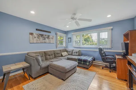 7 Elmwood Road Deer Park NY 11729