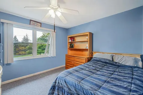 7 Elmwood Road Deer Park NY 11729