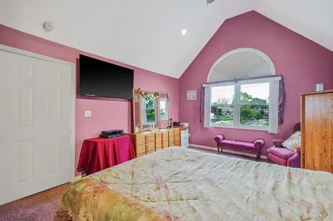 7 Elmwood Road Deer Park NY 11729