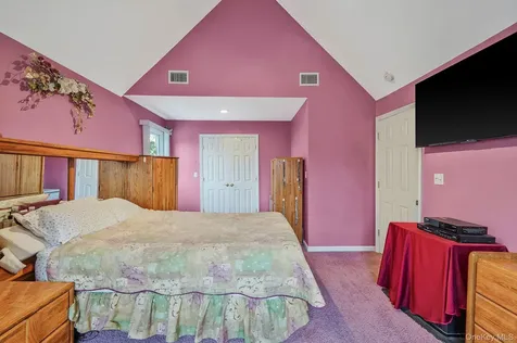 7 Elmwood Road Deer Park NY 11729