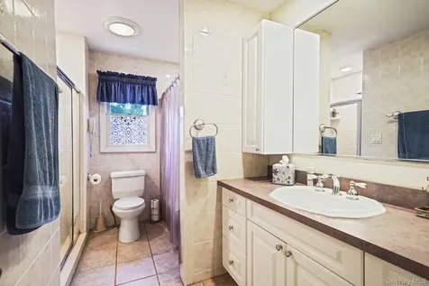 7 Elmwood Road Deer Park NY 11729