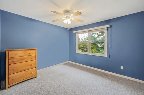 7 Elmwood Road Deer Park NY 11729
