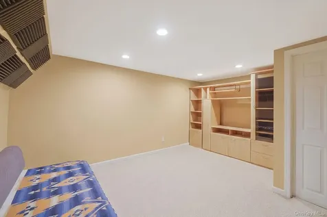 7 Elmwood Road Deer Park NY 11729