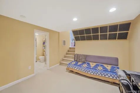 7 Elmwood Road Deer Park NY 11729
