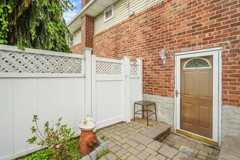 7 Elmwood Road Deer Park NY 11729