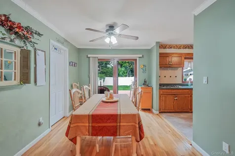 7 Elmwood Road Deer Park NY 11729