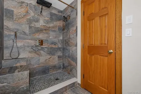 18 Military Lane Gardiner NY 12525