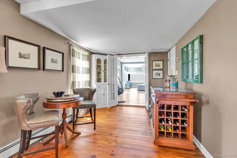 52 Bayview Avenue Babylon NY 11702