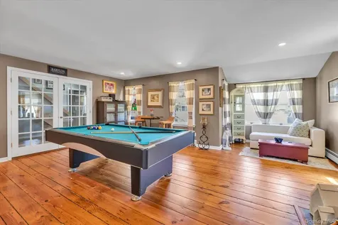 52 Bayview Avenue Babylon NY 11702