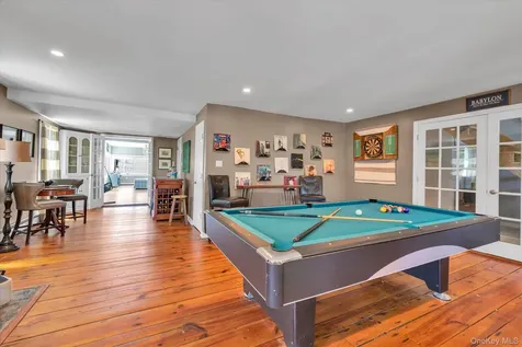 52 Bayview Avenue Babylon NY 11702