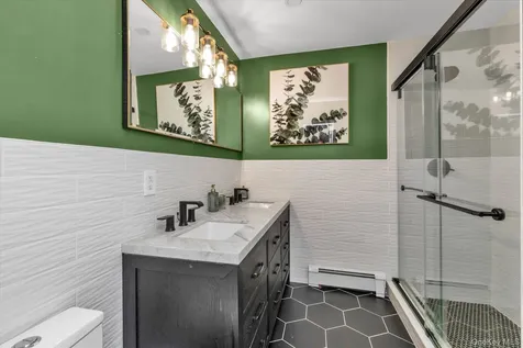52 Bayview Avenue Babylon NY 11702