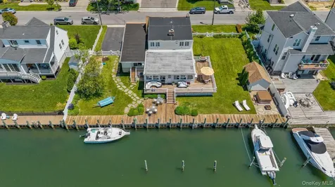 52 Bayview Avenue Babylon NY 11702